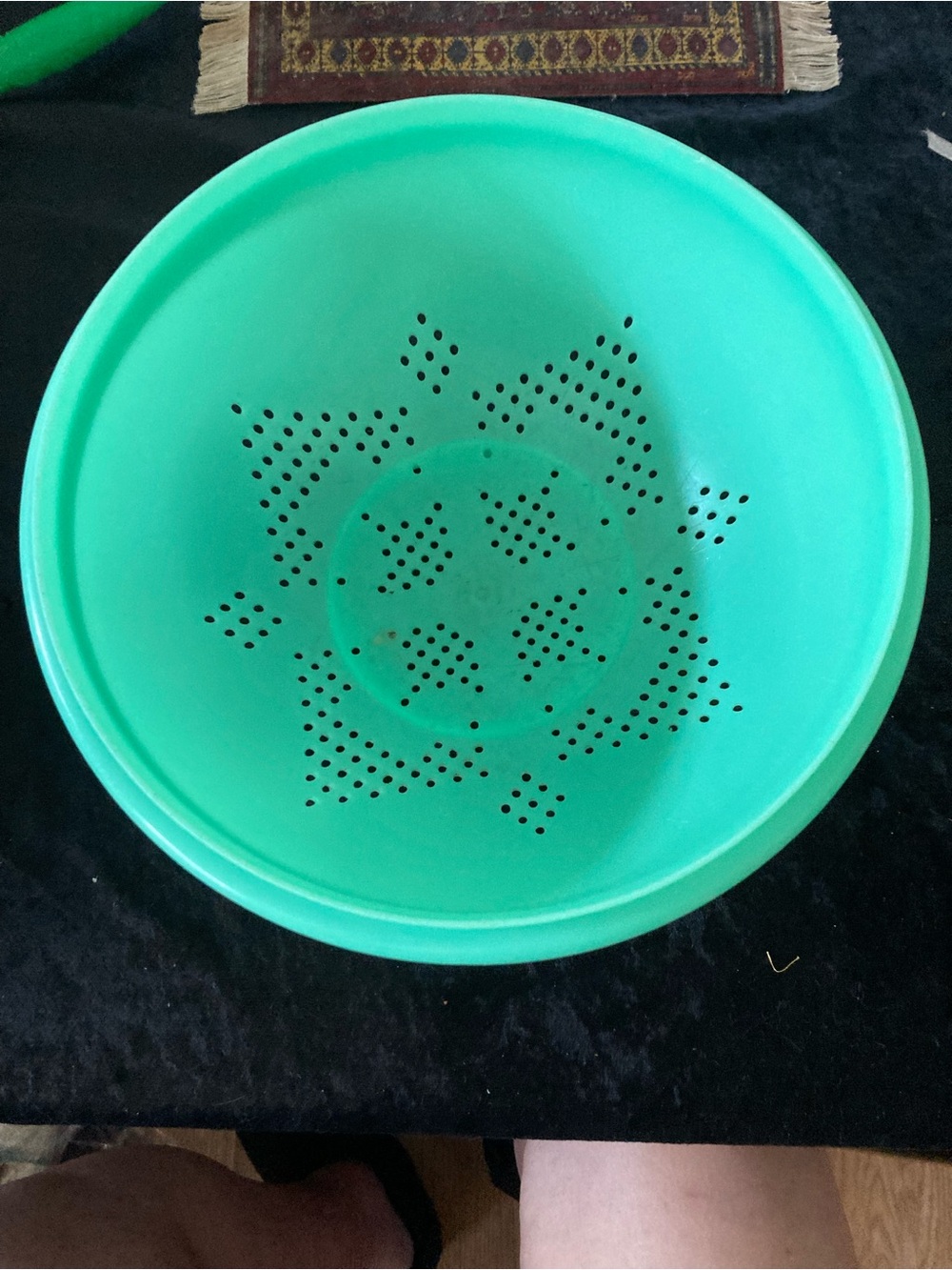 Vintage Tupperware Green Plastic Colander - Versatile Kitchen 10”Footed Strainer